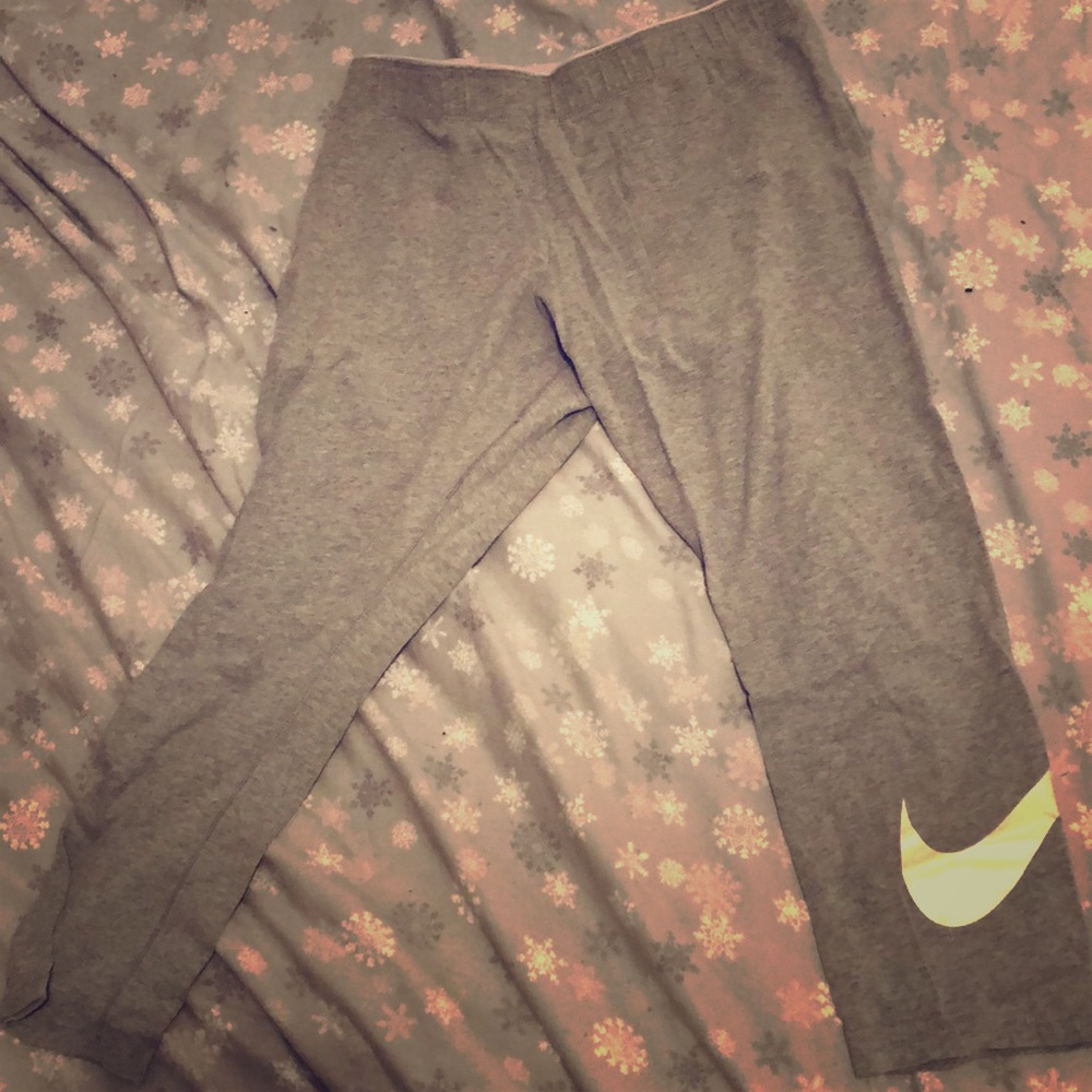Nike Women’s Capris